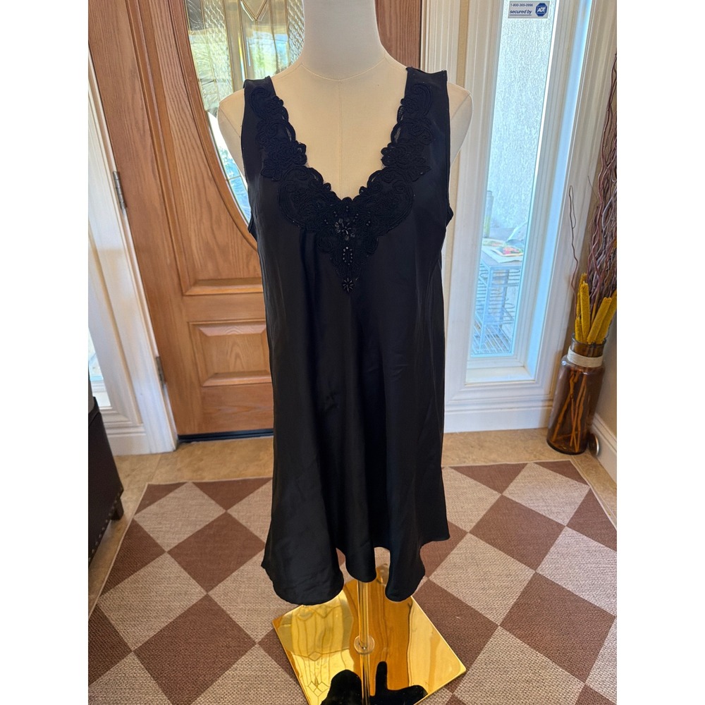 Bali Studio Black Satin Lace Beaded V-Neck Nightgown Chemise Medium 913016H